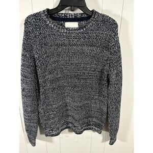 American Eagle men’s navy and white cotton blend sweater. Size M. NWT